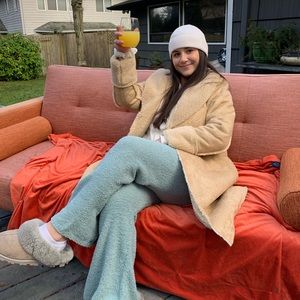 Meet your Posher, Salina